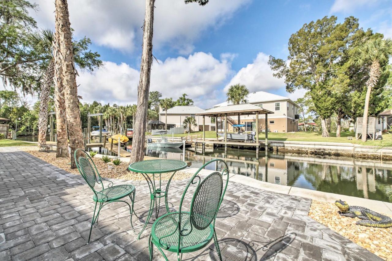 Canalside Crystal River Home With Dock And Kayaks Kültér fotó