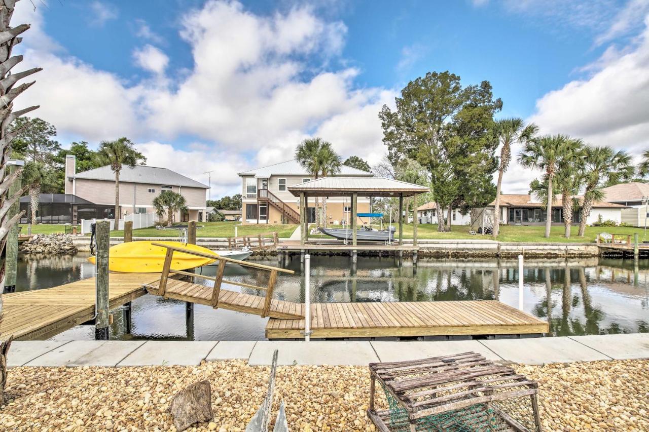 Canalside Crystal River Home With Dock And Kayaks Kültér fotó